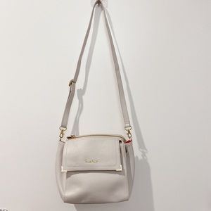 Samantha Thavasa crossbody bag